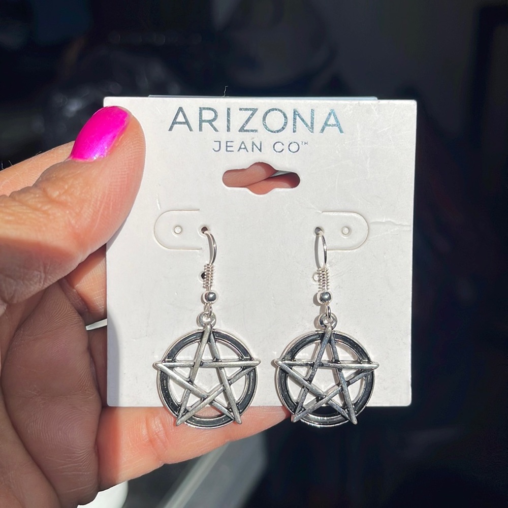 Arizona Jean Co pentagram earrings